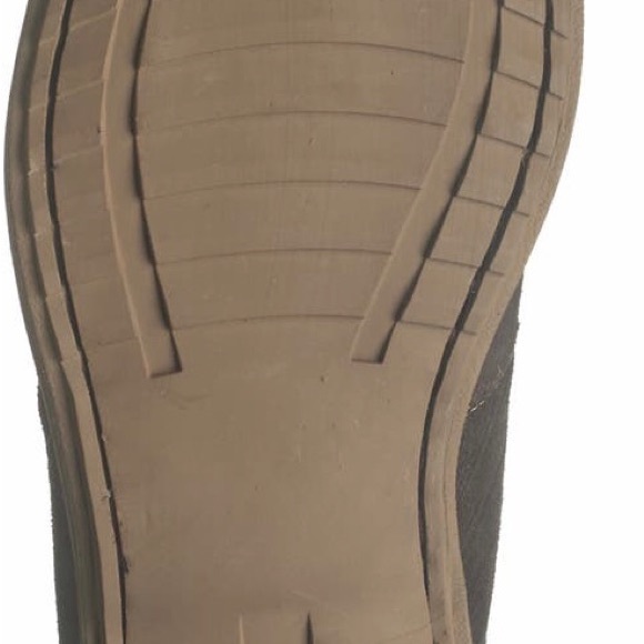 stylish chukka boots \